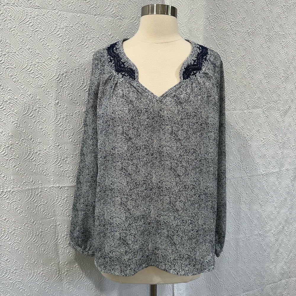 Skies are Blue Embroidered Navy Blouse Size XS